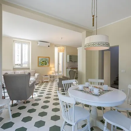 Lilla - Luxury Pool And Wine With View Villa Bellagio