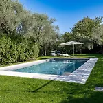 Lilla - Luxury Pool And Wine With View Vila