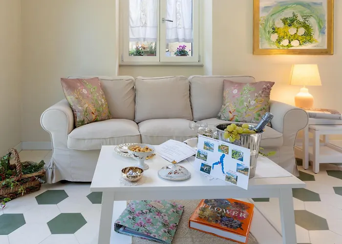 Lilla - Luxury Pool And Wine With View Villa